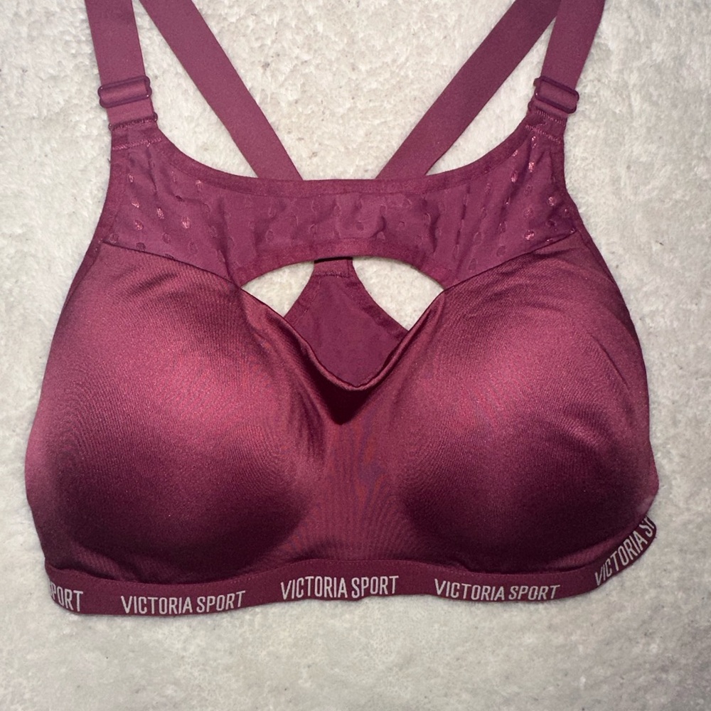 Good used condition Victoria’s Secret size 34DD sports bra
